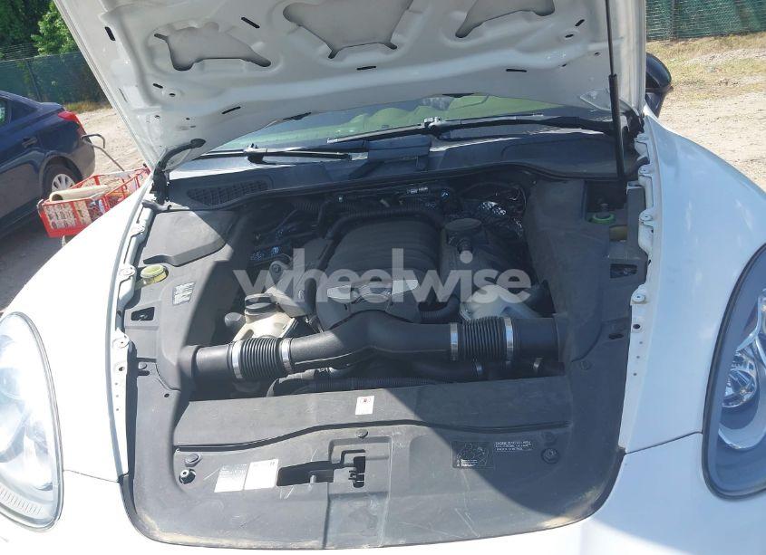 Photo 10 of 2012 Porsche Cayenne S (VIN WP1AB2A24CLA48791)