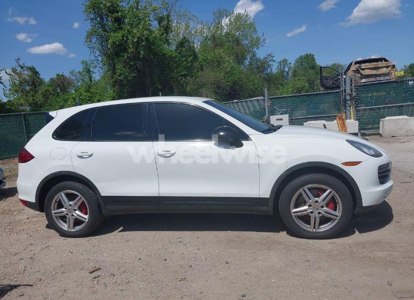 Photo 13 of 2012 Porsche Cayenne S (VIN WP1AB2A24CLA48791)