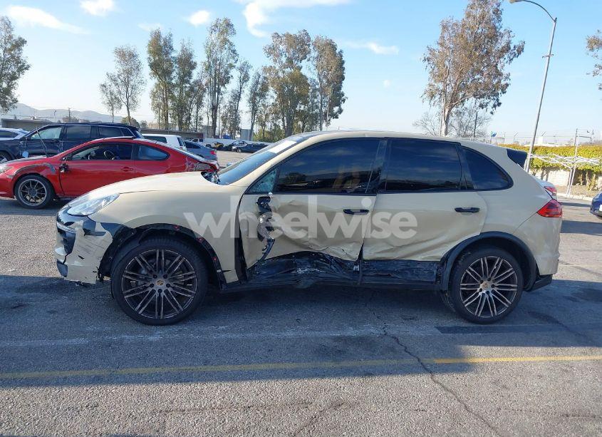 Photo 14 of 2016 Porsche Cayenne S (VIN WP1AB2A24GLA92778)