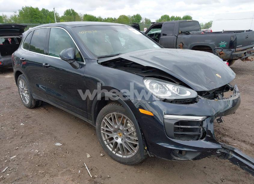 2017 Porsche Cayenne S (VIN WP1AB2A24HLA53402) main photo