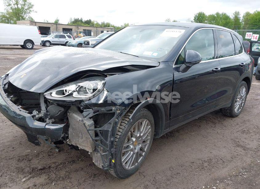 Photo 2 of 2017 Porsche Cayenne S (VIN WP1AB2A24HLA53402)