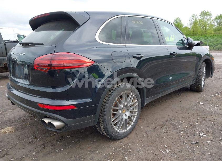 Photo 4 of 2017 Porsche Cayenne S (VIN WP1AB2A24HLA53402)