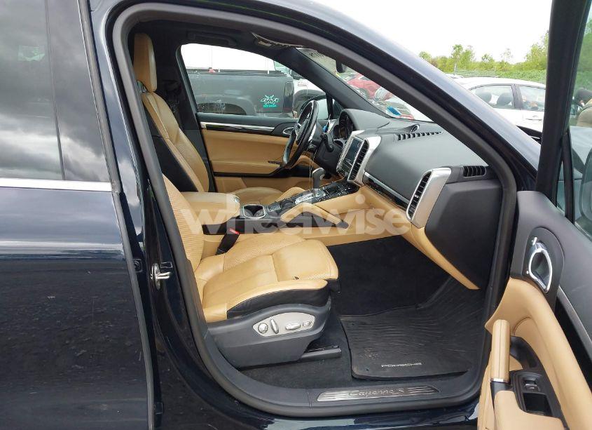 Photo 5 of 2017 Porsche Cayenne S (VIN WP1AB2A24HLA53402)