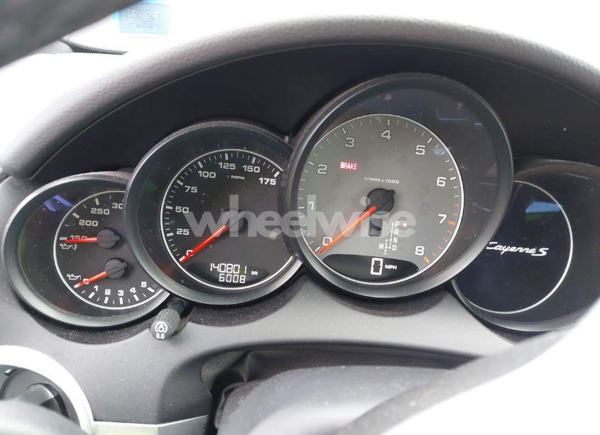 Photo 7 of 2017 Porsche Cayenne S (VIN WP1AB2A24HLA53402)