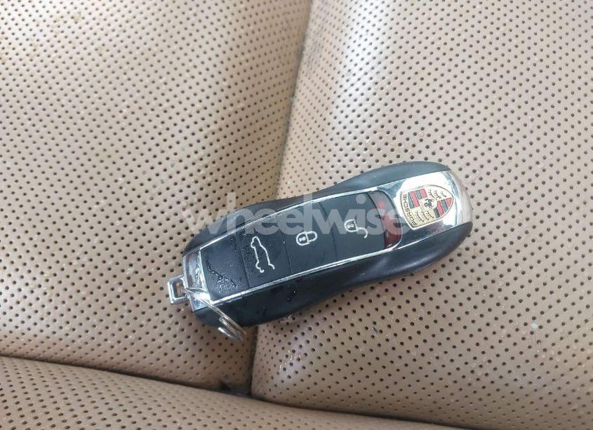 Photo 11 of 2014 Porsche Cayenne S (VIN WP1AB2A25ELA59365)