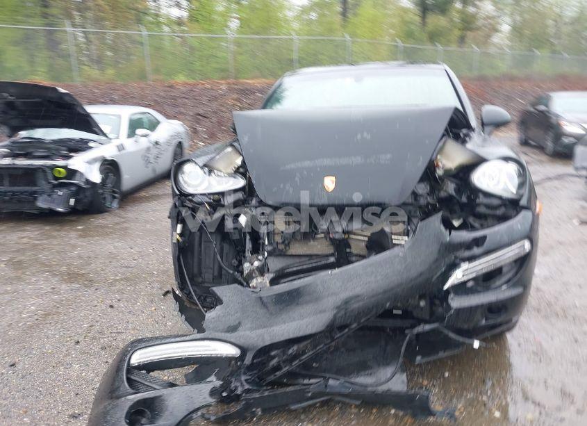 Photo 6 of 2014 Porsche Cayenne S (VIN WP1AB2A25ELA59365)