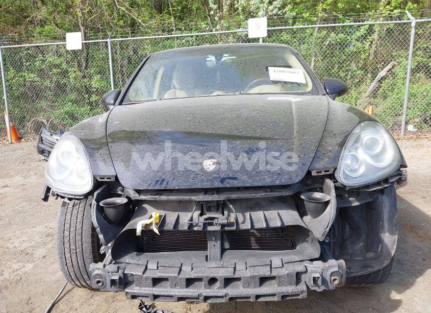 Photo 13 of 2014 Porsche Cayenne S (VIN WP1AB2A27ELA55804)