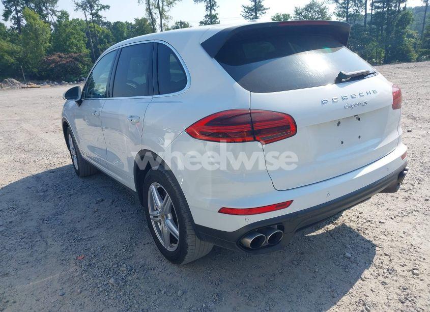 Photo 3 of 2015 Porsche Cayenne S (VIN WP1AB2A2XFLA61243)