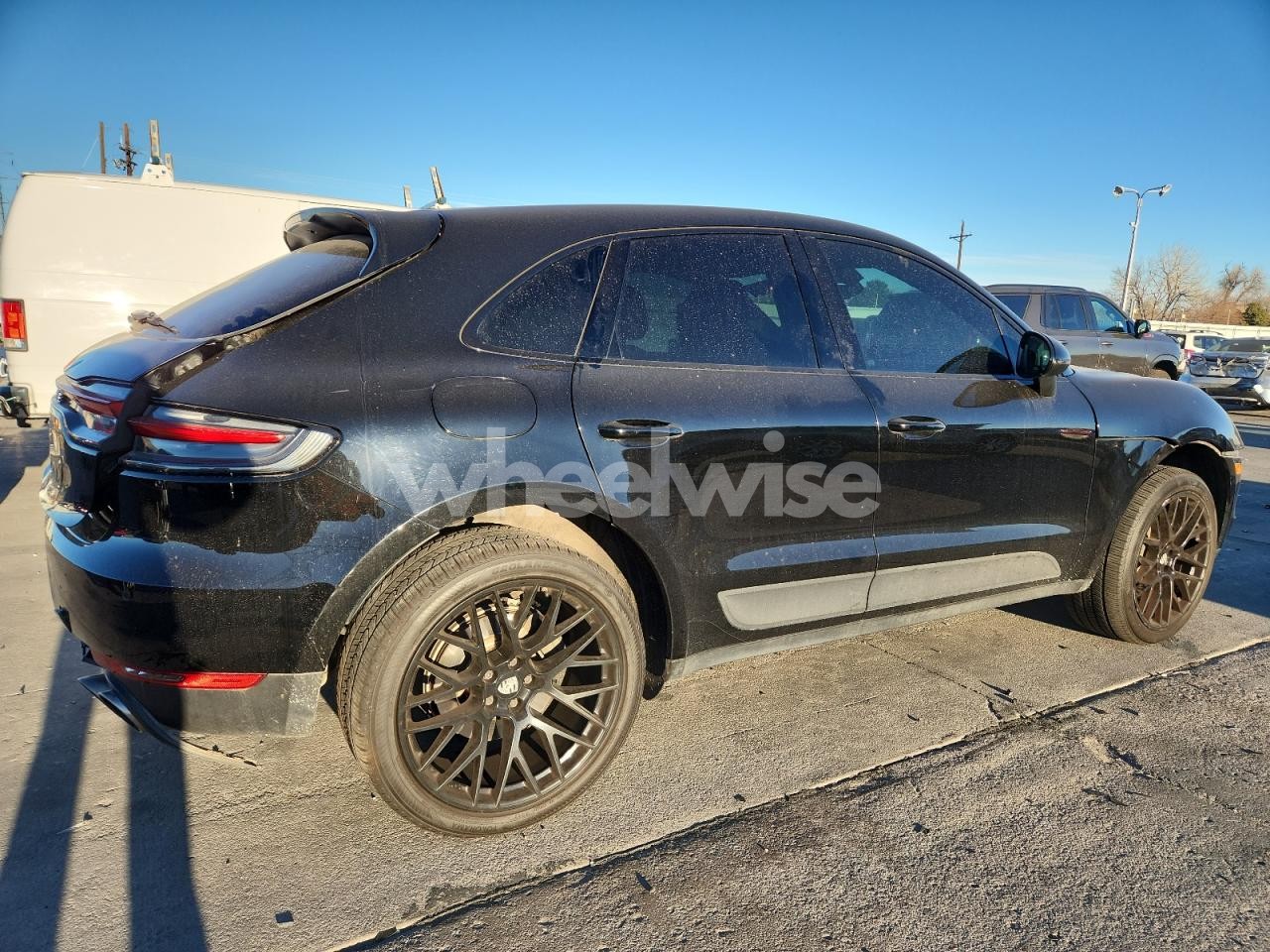Photo 3 of 2020 PORSCHE MACAN S (VIN WP1AB2A53LLB31039)