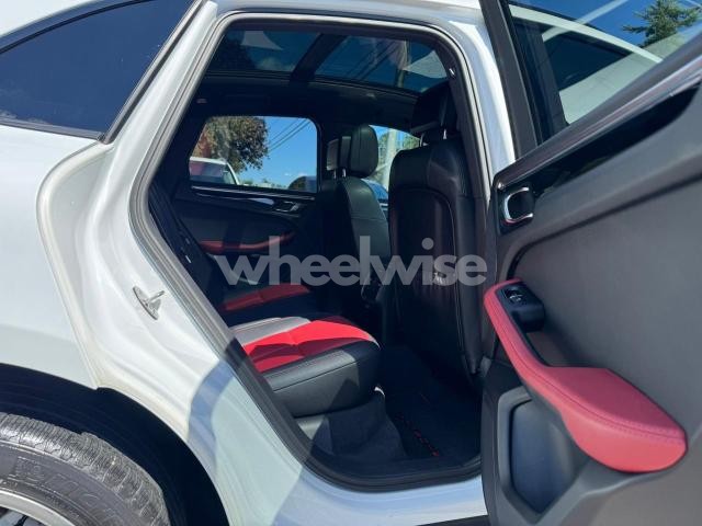 Photo 4 of 2016 PORSCHE MACAN S N/A (VIN WP1AB2A54GLB50415)