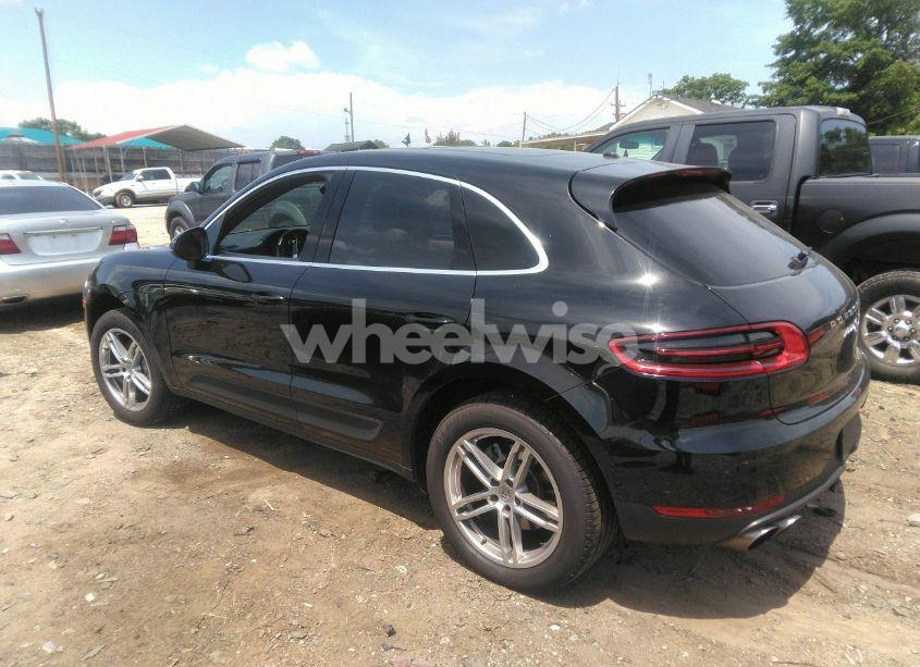 Photo 3 of 2016 Porsche Macan S (VIN WP1AB2A56GLB40663)