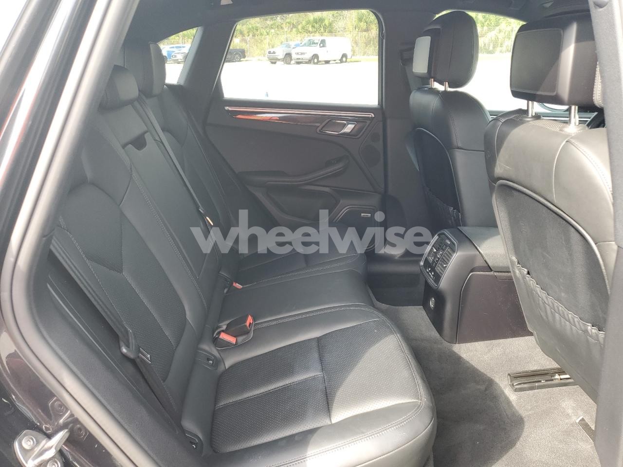 Photo 11 of 2018 PORSCHE MACAN S (VIN WP1AB2A57JLB38539)
