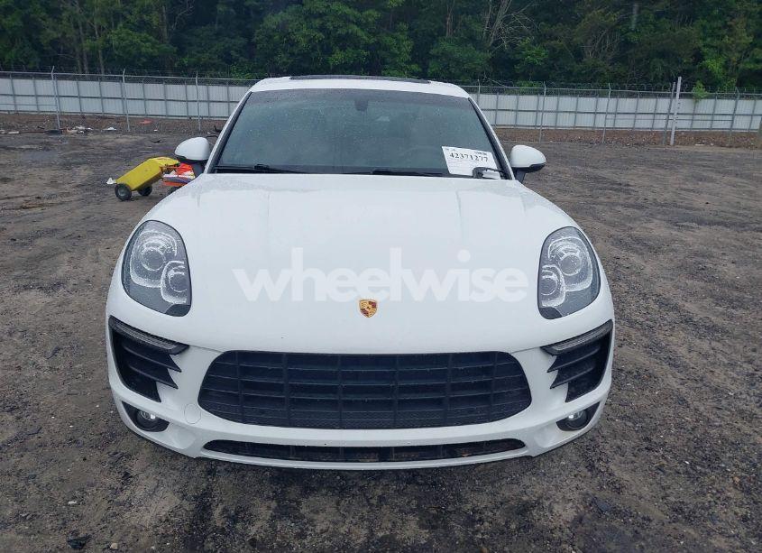 Photo 12 of 2015 Porsche Macan S (VIN WP1AB2A59FLB53101)