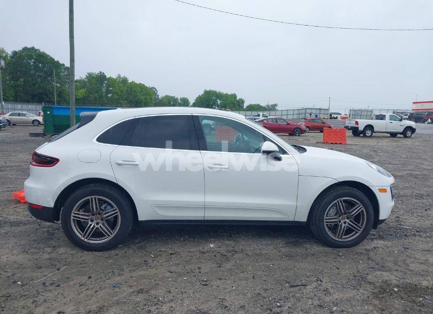 Photo 13 of 2015 Porsche Macan S (VIN WP1AB2A59FLB53101)