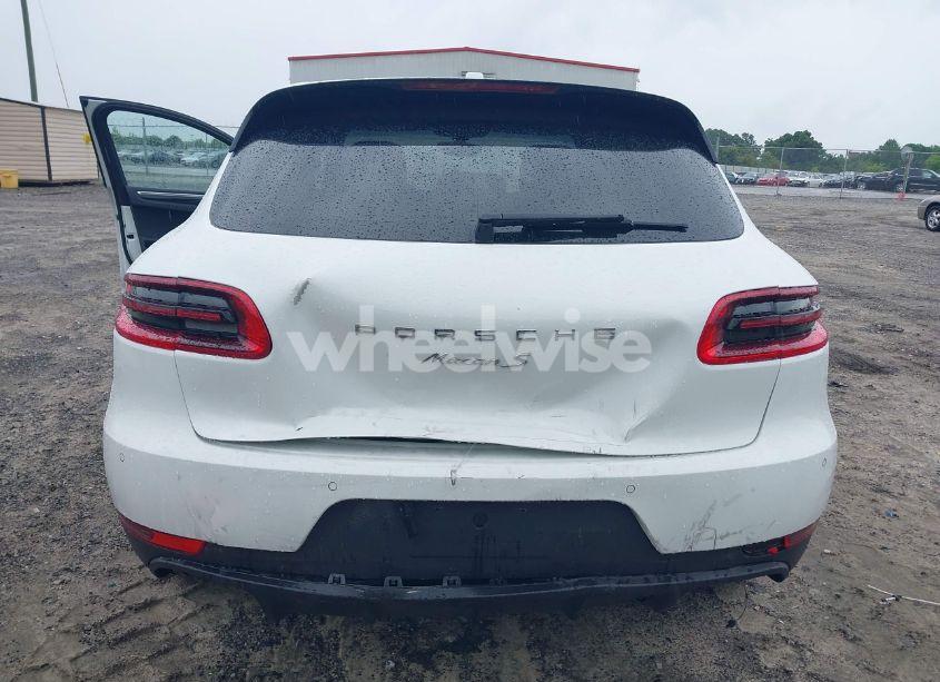 Photo 6 of 2015 Porsche Macan S (VIN WP1AB2A59FLB53101)