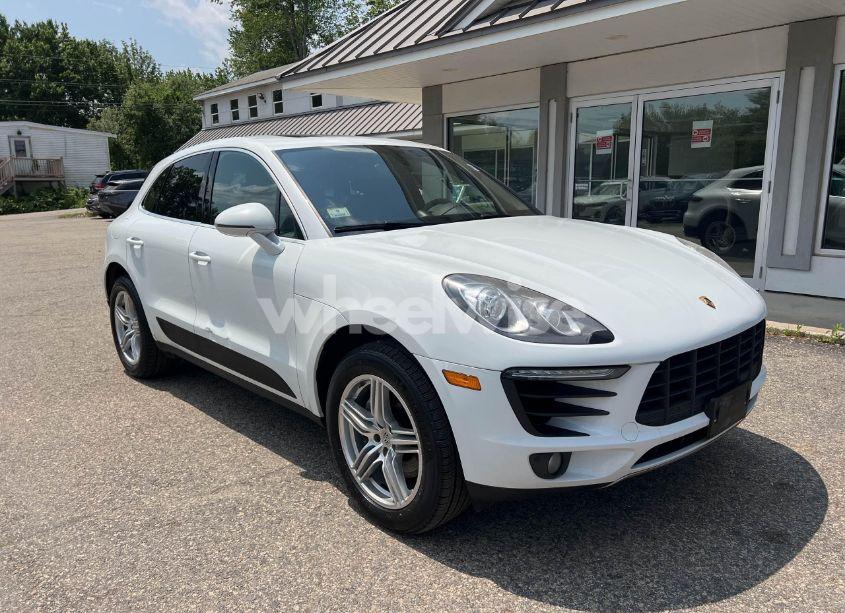 2016 Porsche Macan S (VIN WP1AB2A59GLB40365) main photo