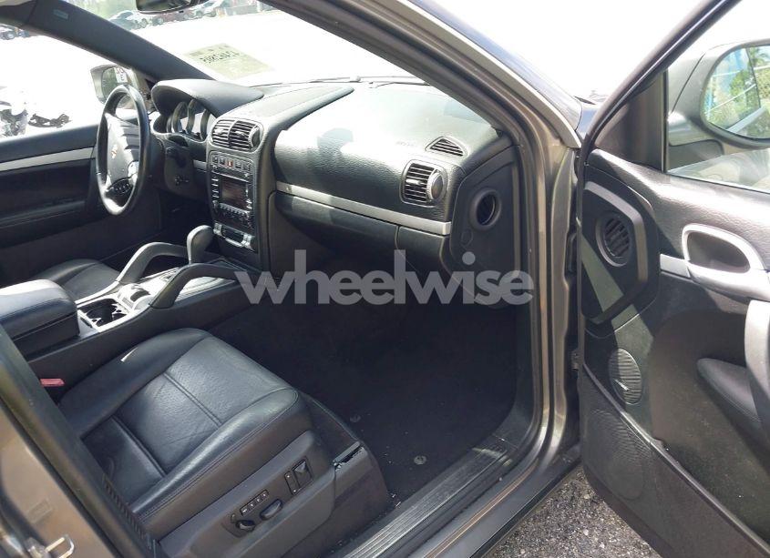 Photo 5 of 2010 Porsche Cayenne S (VIN WP1AB2AP3ALA50802)