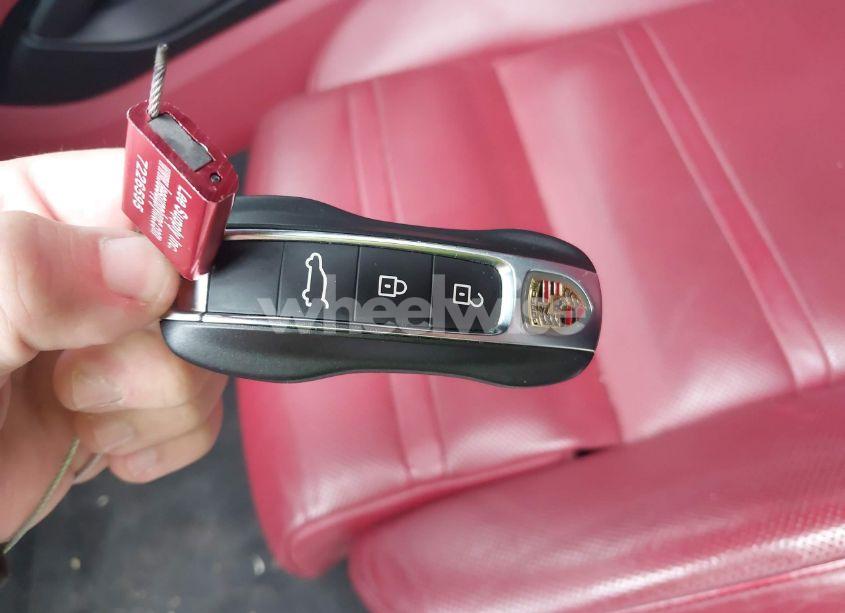 Photo 11 of 2019 Porsche Cayenne S (VIN WP1AB2AY2KDA64548)