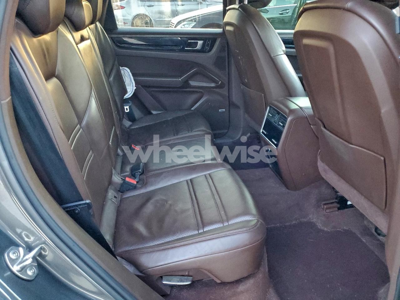 Photo 11 of 2019 PORSCHE CAYENNE S (VIN WP1AB2AY5KDA62065)