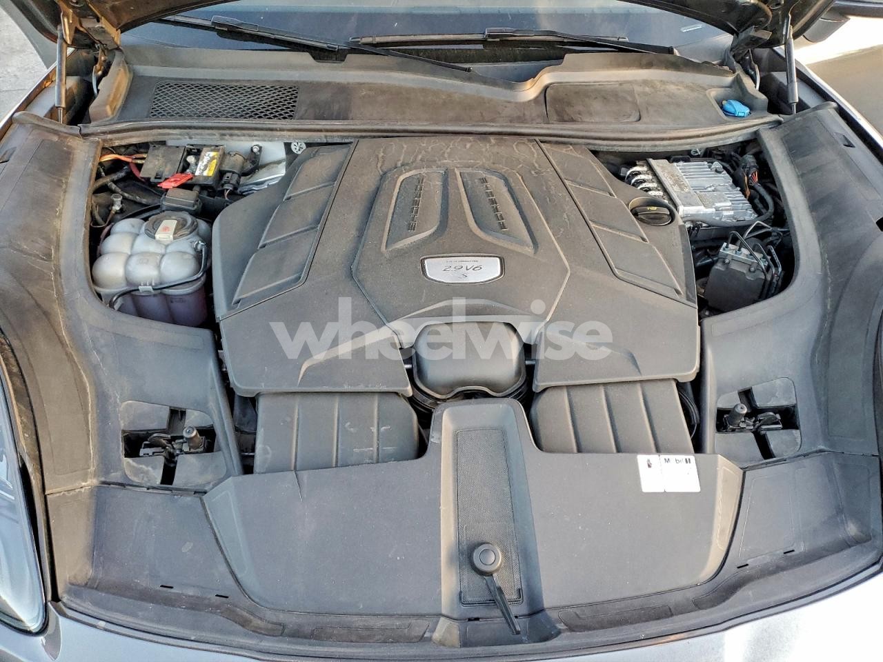 Photo 12 of 2019 PORSCHE CAYENNE S (VIN WP1AB2AY5KDA62065)