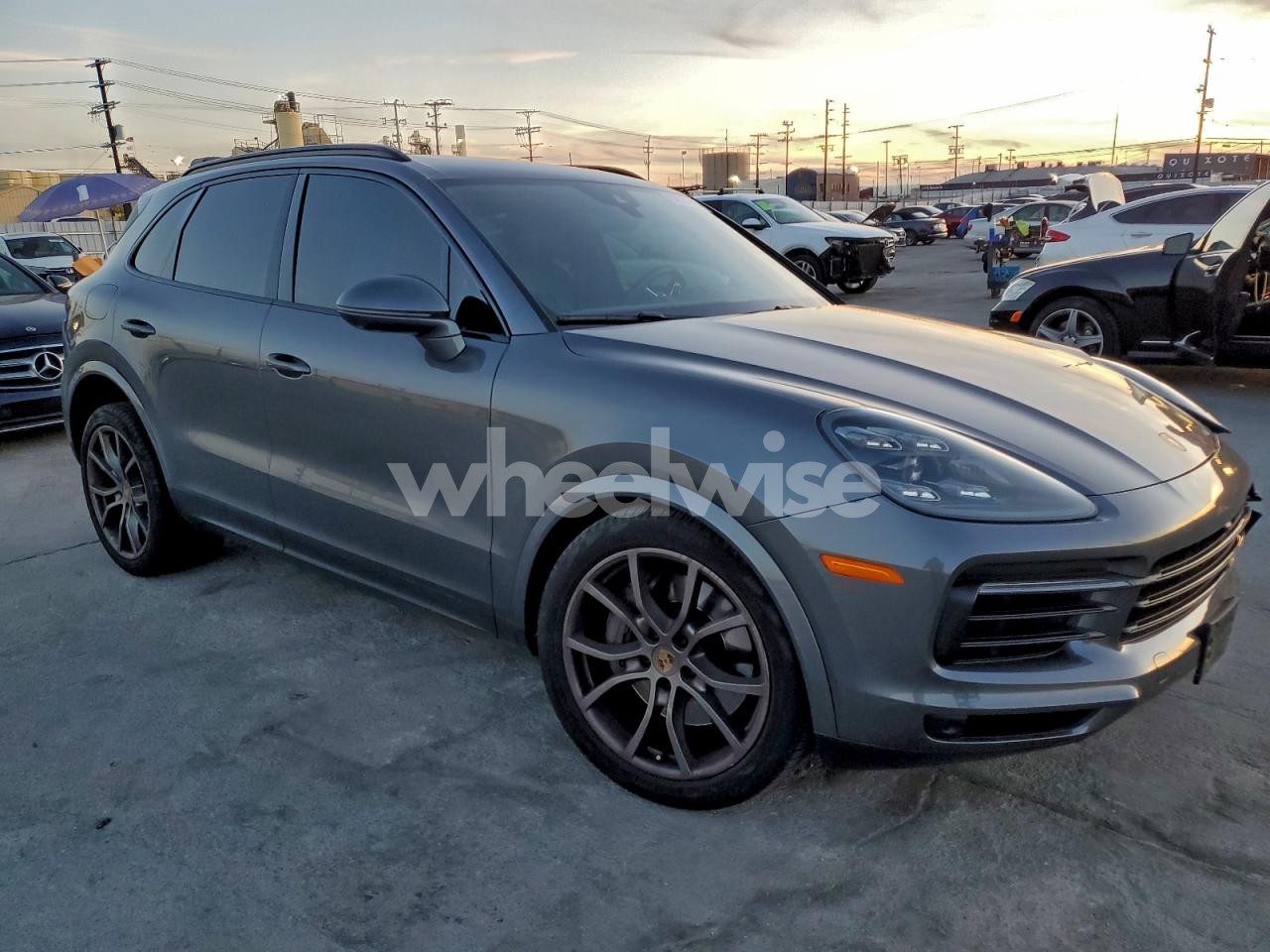 Photo 4 of 2019 PORSCHE CAYENNE S (VIN WP1AB2AY5KDA62065)