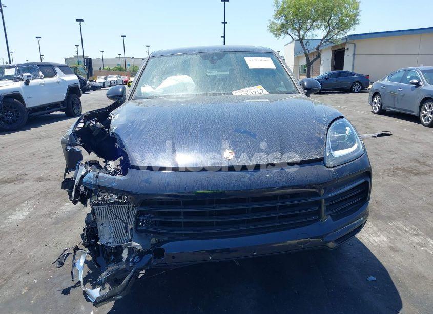 Photo 13 of 2019 Porsche Cayenne S (VIN WP1AB2AY9KDA64014)