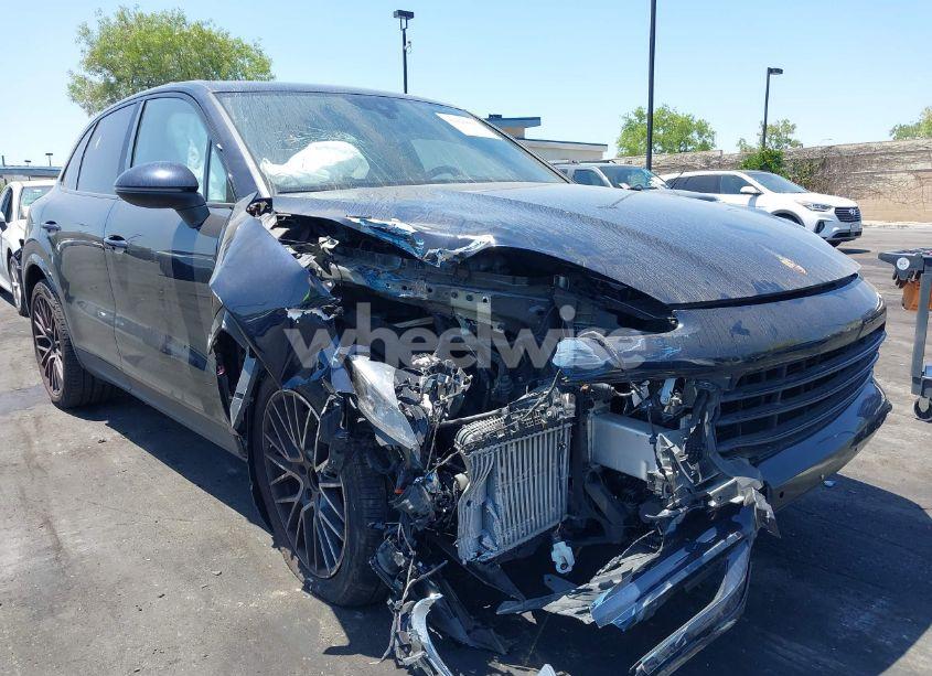 Photo 6 of 2019 Porsche Cayenne S (VIN WP1AB2AY9KDA64014)