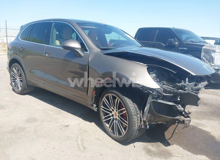 2015 Porsche Cayenne TURBO (VIN WP1AC2A27FLA82984) main photo