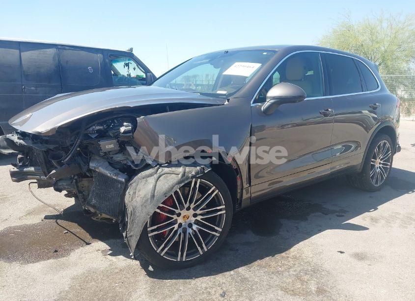 Photo 2 of 2015 Porsche Cayenne TURBO (VIN WP1AC2A27FLA82984)