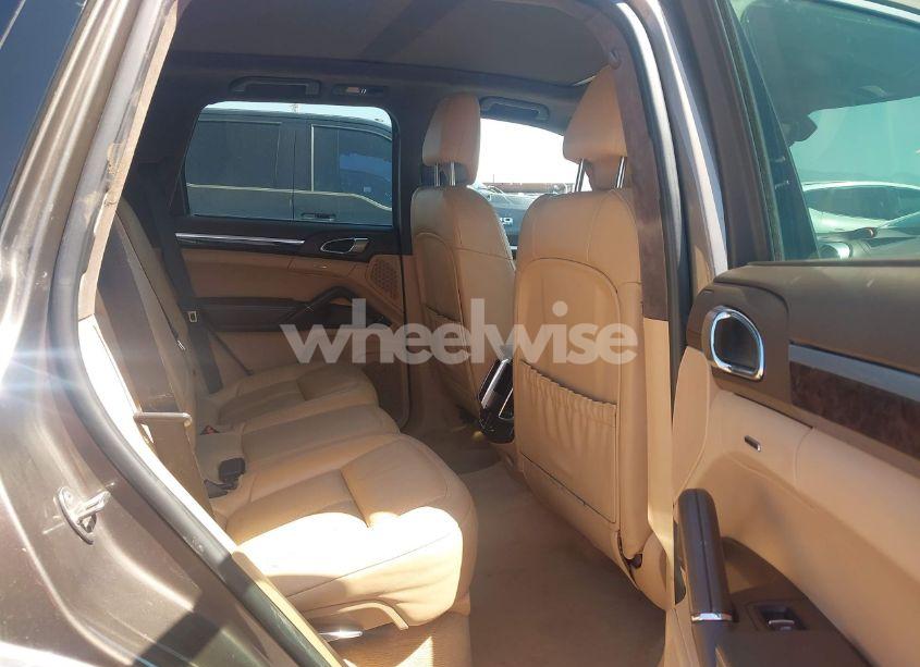 Photo 8 of 2015 Porsche Cayenne TURBO (VIN WP1AC2A27FLA82984)