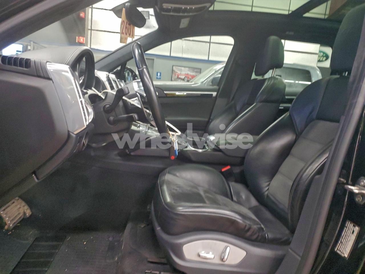 Photo 7 of 2016 PORSCHE CAYENNE GTS (VIN WP1AD2A20GLA76040)