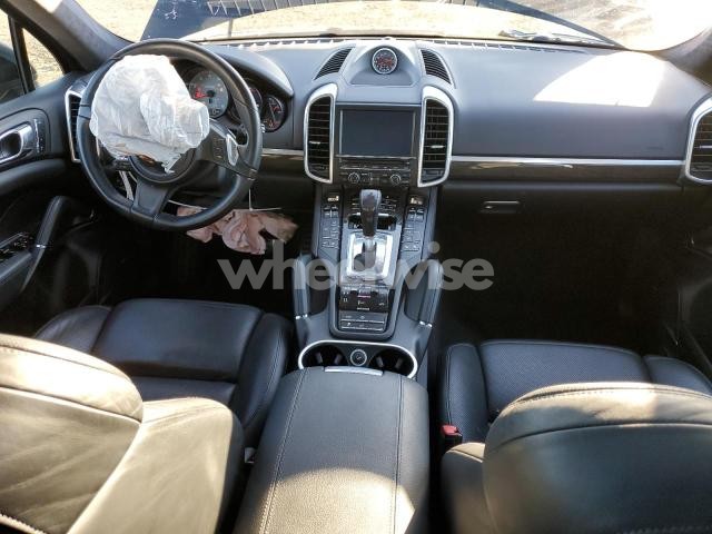Photo 4 of 2013 PORSCHE CAYENNE GTS N/A (VIN WP1AD2A21DLA79279)