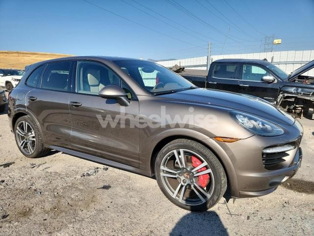 Photo 2 of 2014 PORSCHE CAYENNE GTS N/A (VIN WP1AD2A22ELA72911)