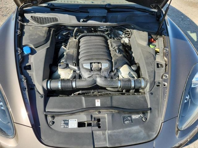 Photo 5 of 2014 PORSCHE CAYENNE GTS N/A (VIN WP1AD2A22ELA72911)