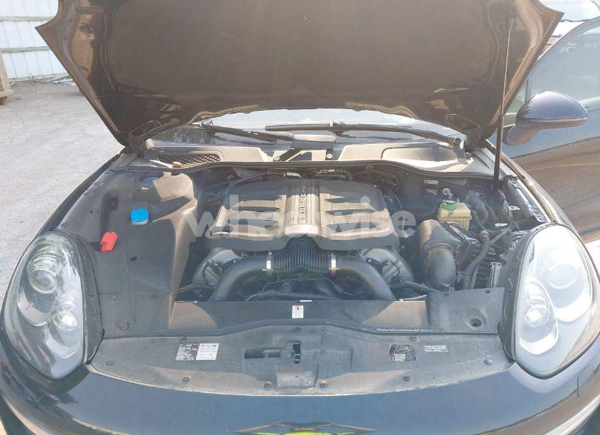 Photo 10 of 2016 Porsche Cayenne GTS (VIN WP1AD2A24GLA76719)