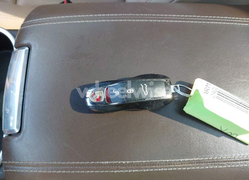 Photo 11 of 2016 Porsche Cayenne GTS (VIN WP1AD2A24GLA76719)