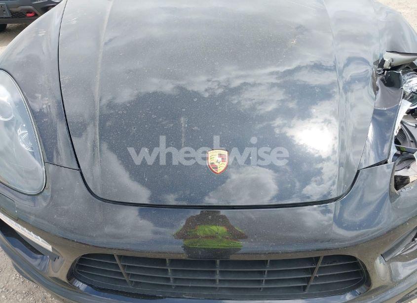 Photo 10 of 2014 Porsche Cayenne GTS (VIN WP1AD2A25ELA71350)