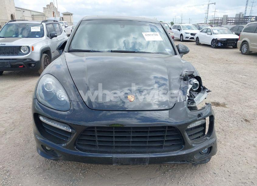 Photo 12 of 2014 Porsche Cayenne GTS (VIN WP1AD2A25ELA71350)