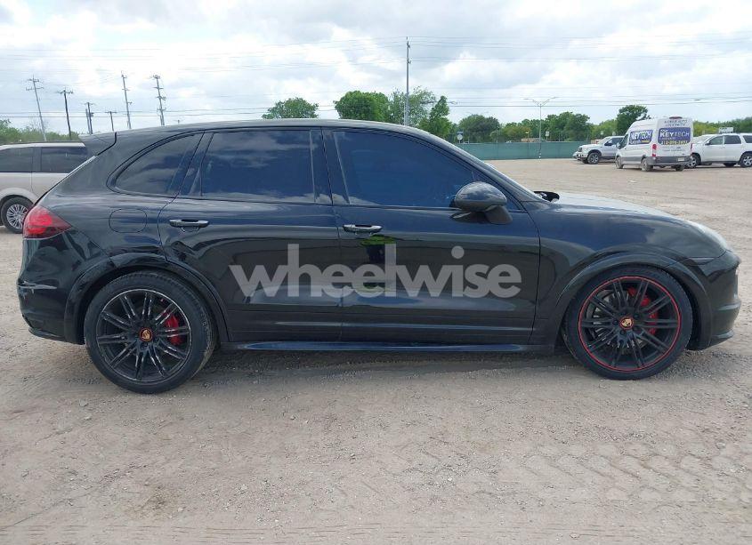 Photo 13 of 2014 Porsche Cayenne GTS (VIN WP1AD2A25ELA71350)