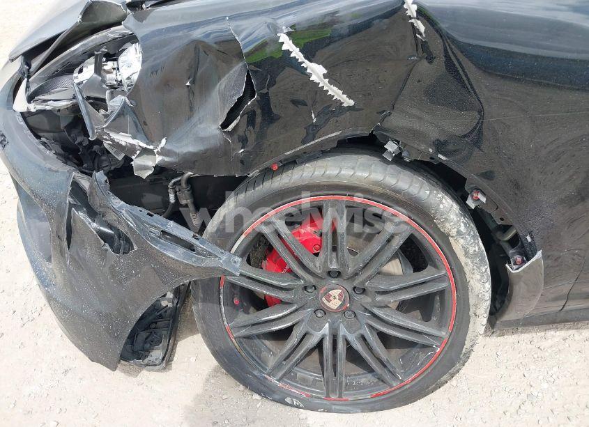 Photo 6 of 2014 Porsche Cayenne GTS (VIN WP1AD2A25ELA71350)