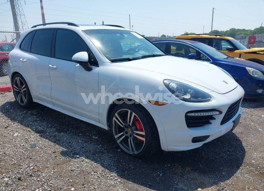 2013 Porsche Cayenne GTS (VIN WP1AD2A29DLA78798) main photo