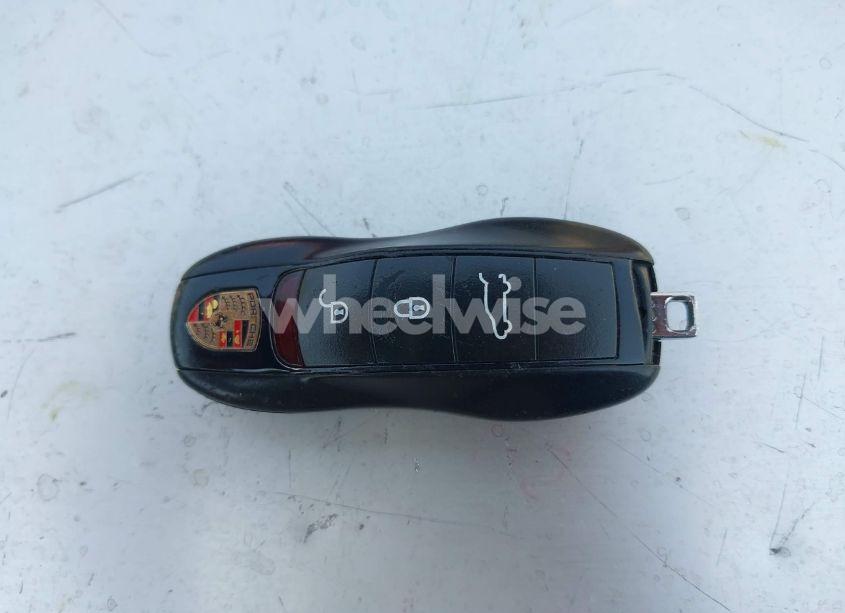 Photo 11 of 2013 Porsche Cayenne GTS (VIN WP1AD2A29DLA78798)