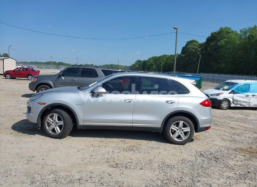 Photo 14 of 2012 Porsche Cayenne HYBRID S (VIN WP1AE2A20CLA92424)