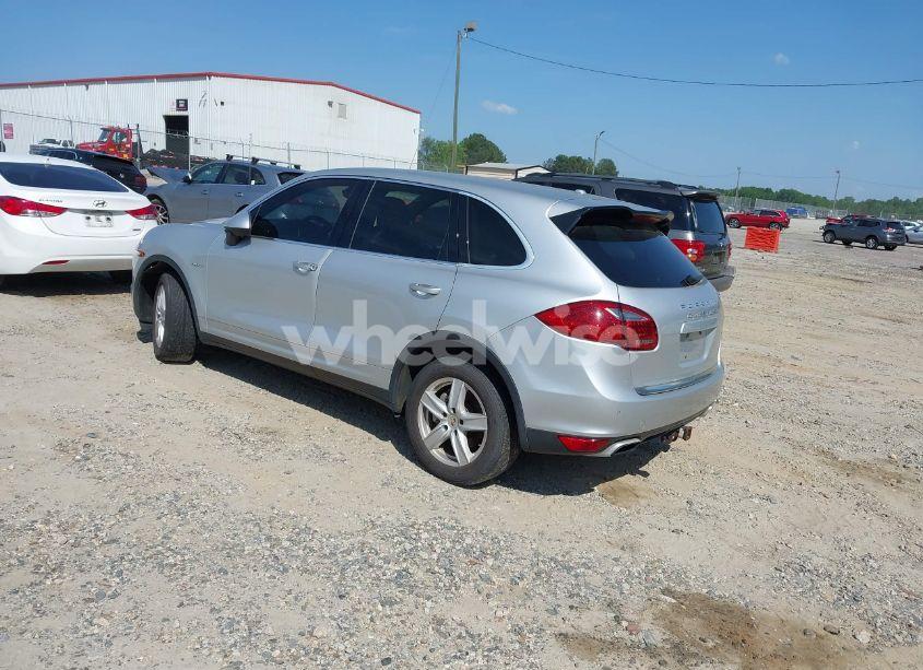 Photo 3 of 2012 Porsche Cayenne HYBRID S (VIN WP1AE2A20CLA92424)