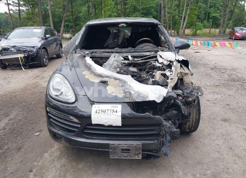 Photo 12 of 2011 Porsche Cayenne HYBRID S (VIN WP1AE2A22BLA93847)