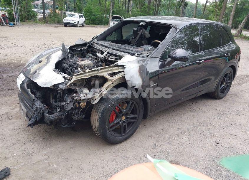 Photo 2 of 2011 Porsche Cayenne HYBRID S (VIN WP1AE2A22BLA93847)