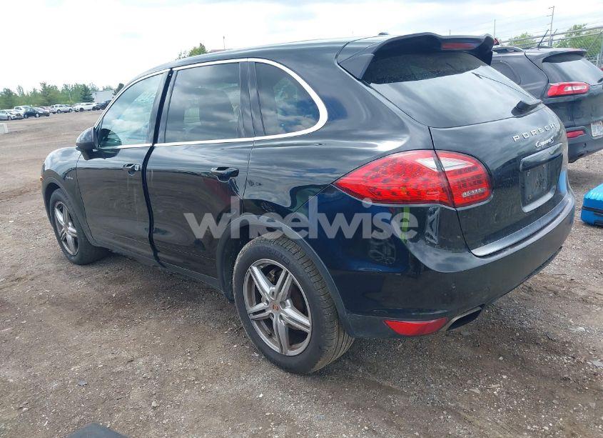 Photo 3 of 2013 Porsche Cayenne HYBRID S (VIN WP1AE2A24DLA16027)