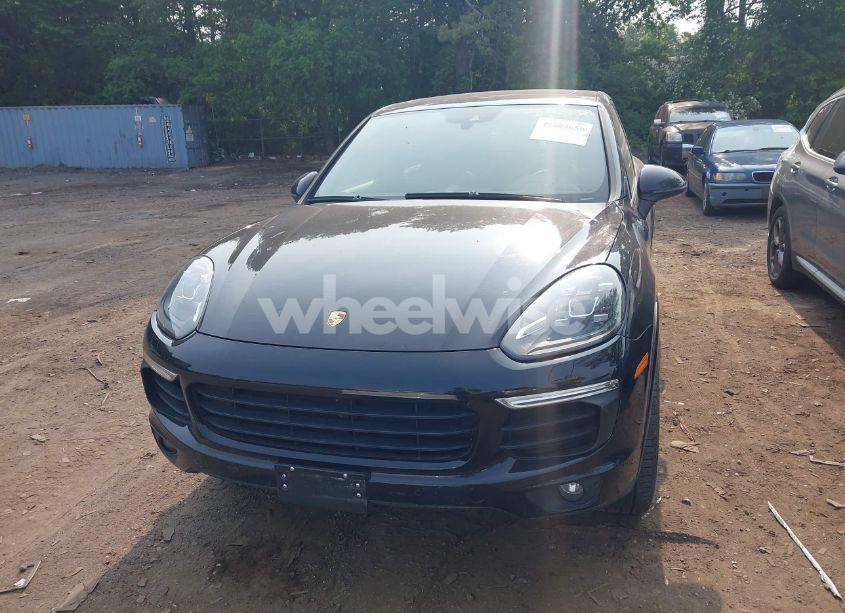 Photo 12 of 2017 Porsche Cayenne E-HYBRID S (VIN WP1AE2A24HLA69574)