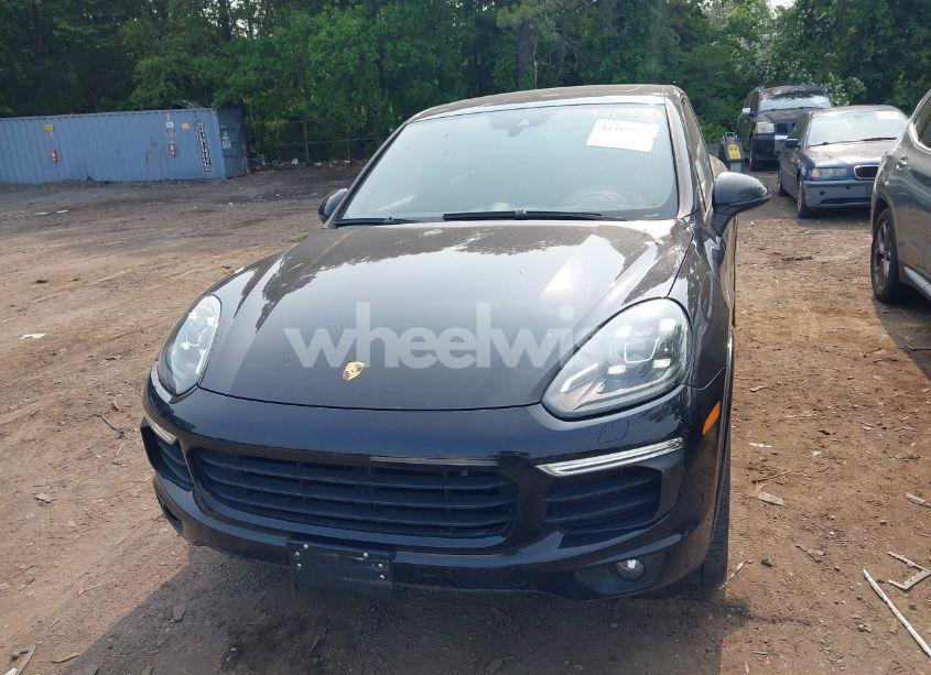 Photo 6 of 2017 Porsche Cayenne E-HYBRID S (VIN WP1AE2A24HLA69574)