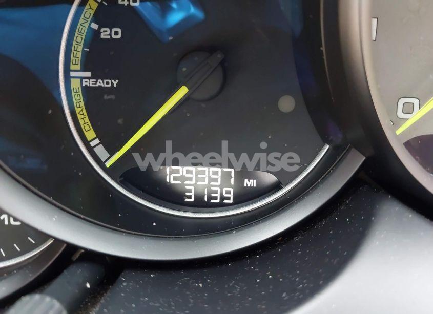 Photo 15 of 2017 Porsche Cayenne E-HYBRID S PLATINUM EDITION (VIN WP1AE2A24HLA72703)